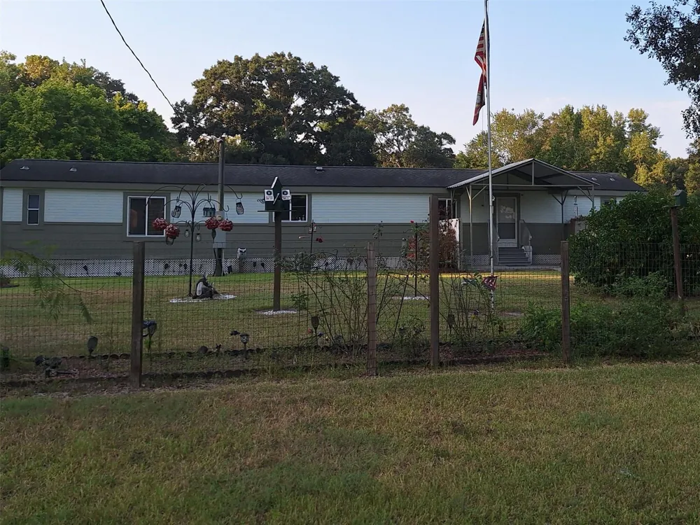 119 County Road 4534 Dayton, TX 77535