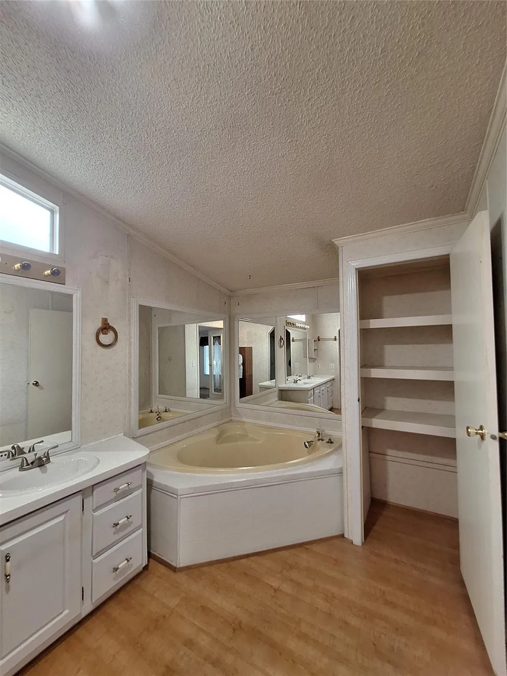 119 County Road 4534 Dayton, TX 77535