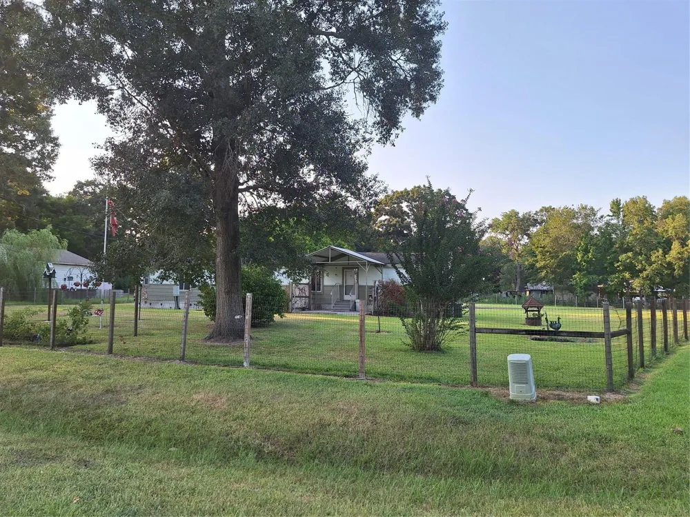 119 County Road 4534 Dayton, TX 77535