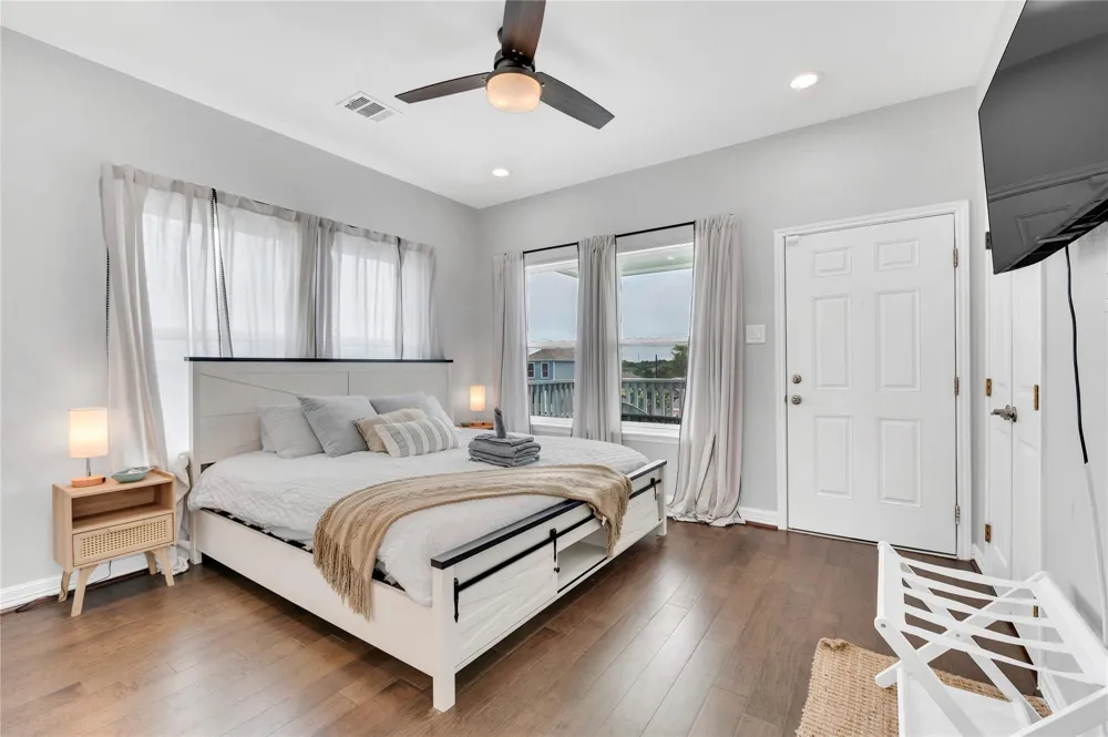 5618 Avenue M Galveston, TX 77551