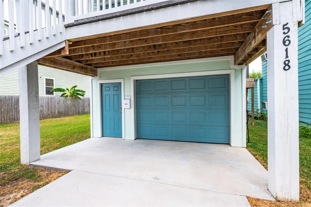 5618 Avenue M Galveston, TX 77551