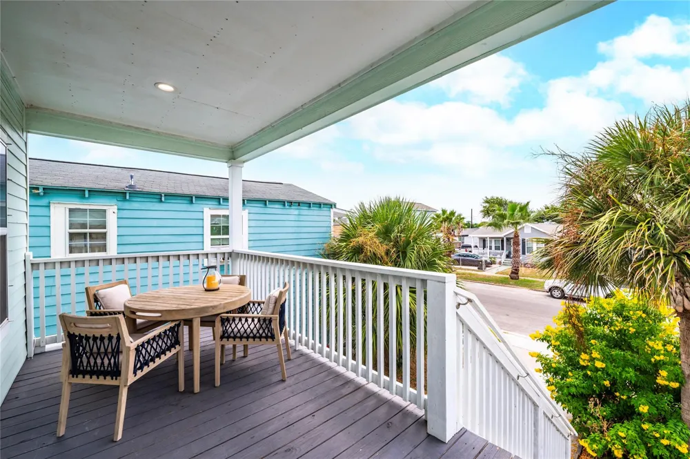 5618 Avenue M Galveston, TX 77551