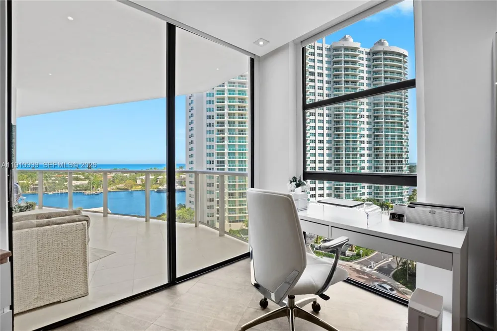 20281 E Country Club Dr #808 Aventura, FL 33180
