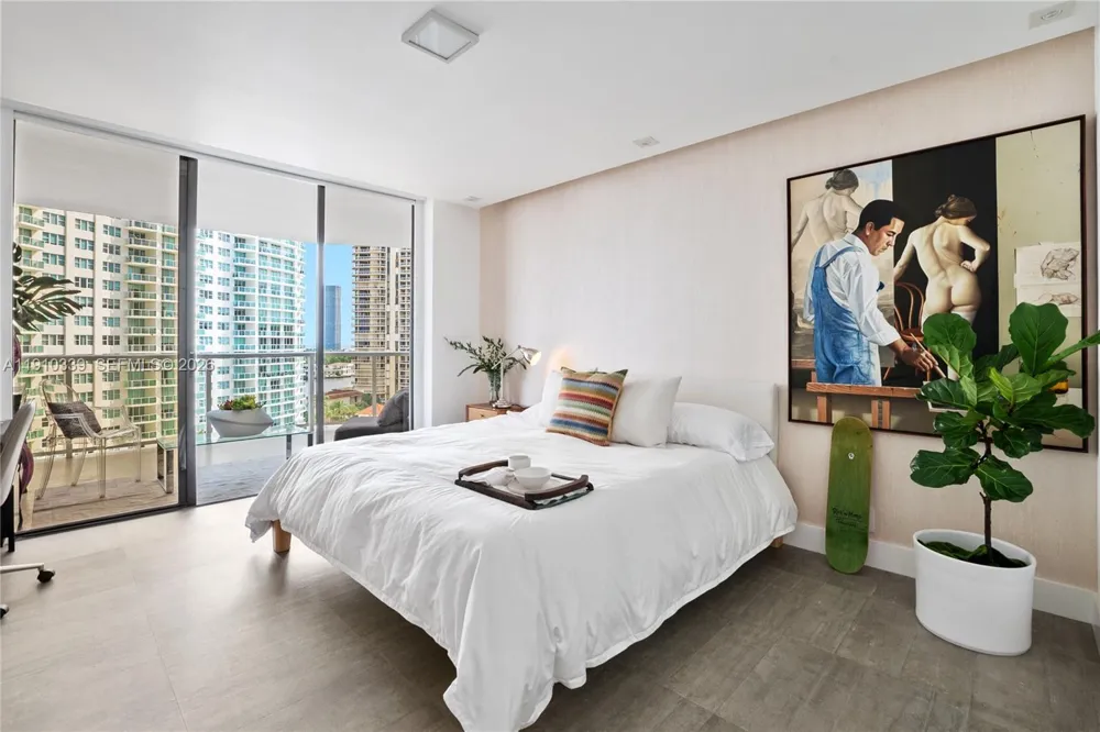 20281 E Country Club Dr #808 Aventura, FL 33180