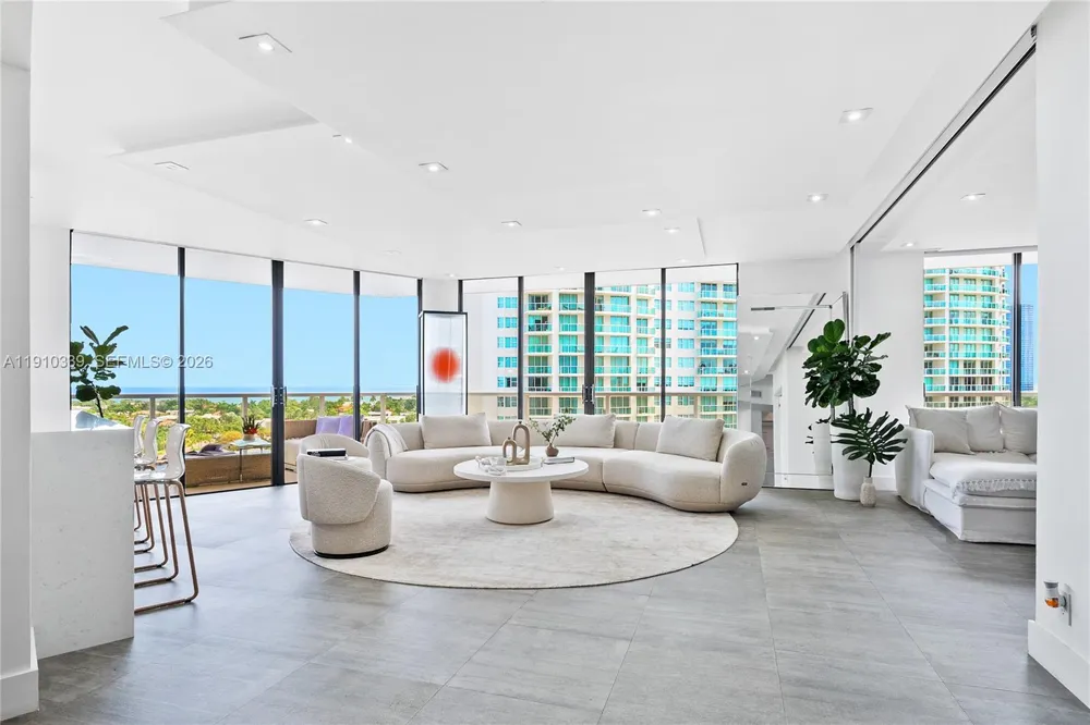 20281 E Country Club Dr #808 Aventura, FL 33180