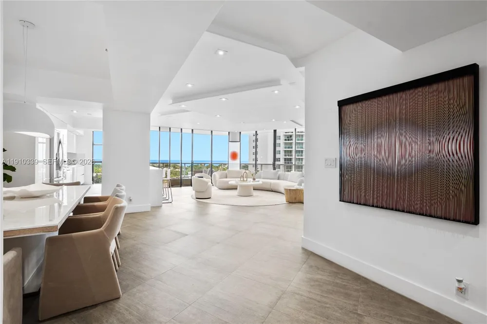 20281 E Country Club Dr #808 Aventura, FL 33180