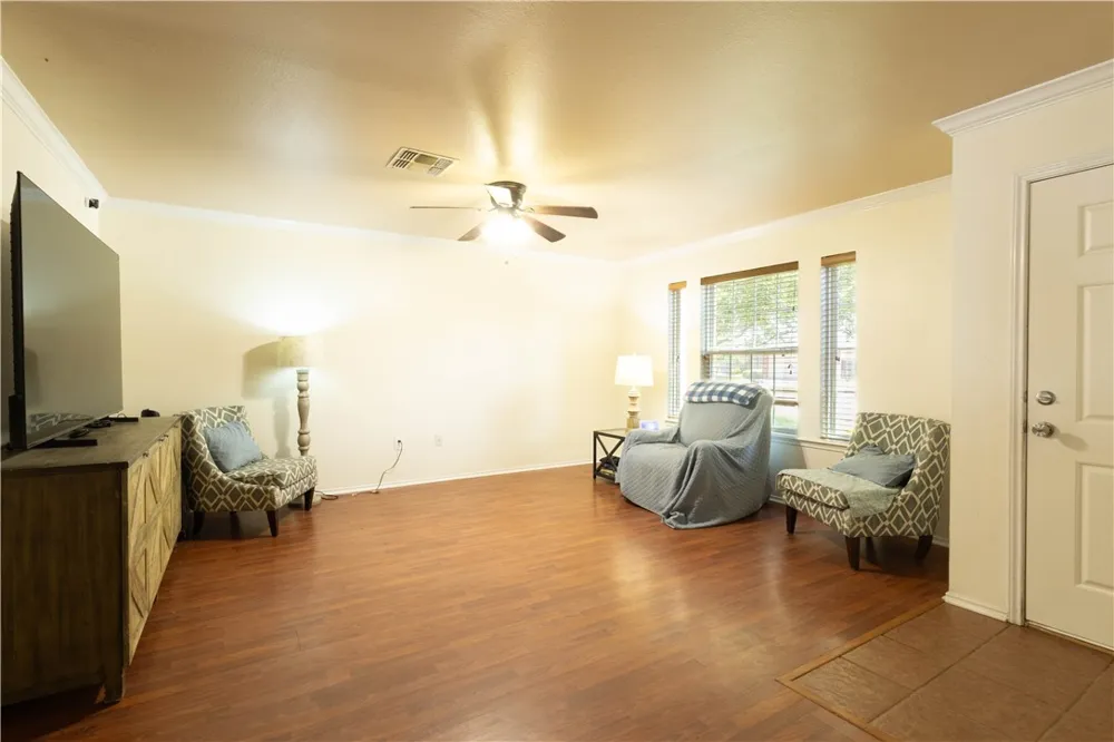 1220 Sacramento Portland, TX 78374