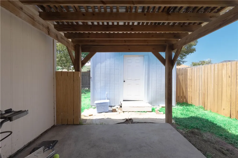 1220 Sacramento Portland, TX 78374