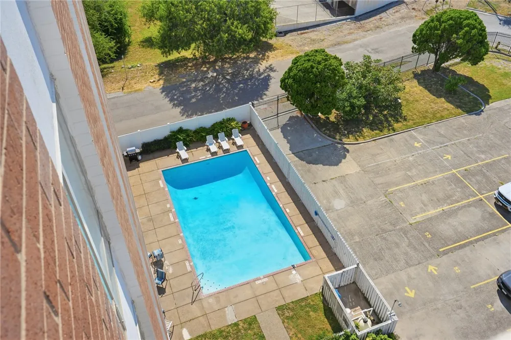 715 S Upper Broadway Street #903 Corpus Christi, TX 78401