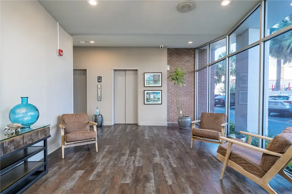 715 S Upper Broadway Street #903 Corpus Christi, TX 78401