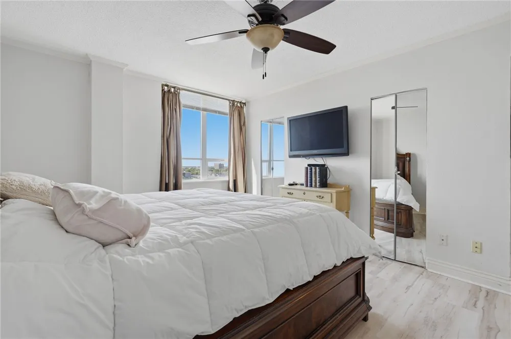 715 S Upper Broadway Street #903 Corpus Christi, TX 78401