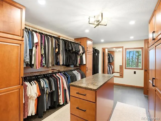 1285 Snowberry Drive Golden, CO 80401