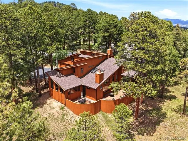 1285 Snowberry Drive Golden, CO 80401