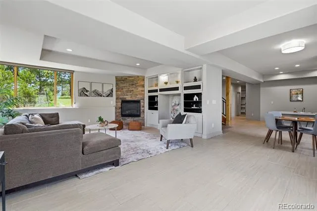 1543 Copper Rose Drive Golden, CO 80401
