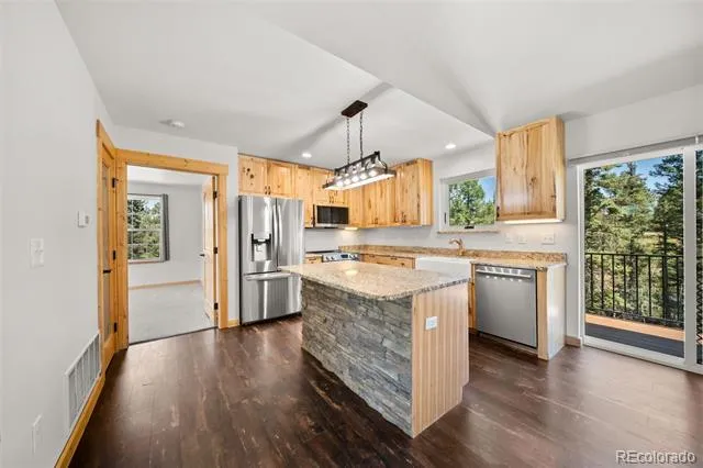2775 Pathfinder Road Florissant, CO 80816
