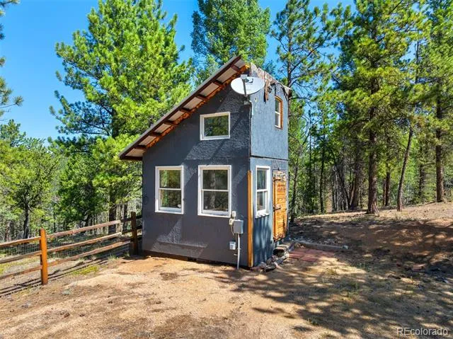2775 Pathfinder Road Florissant, CO 80816
