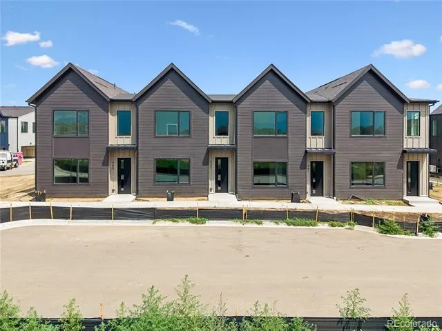 933 Edge Circle Longmont, CO 80501