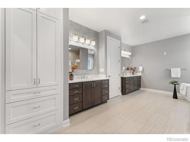 5774 Riverbluff Drive Timnath, CO 80547