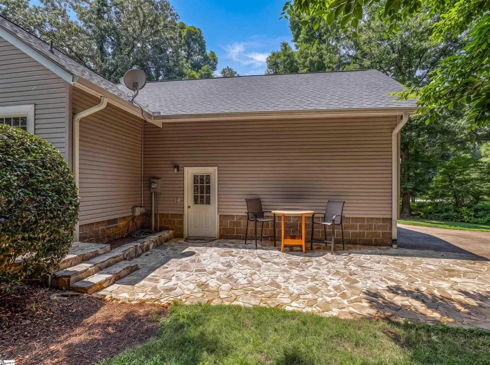 202 Holly Drive Easley, SC 29640