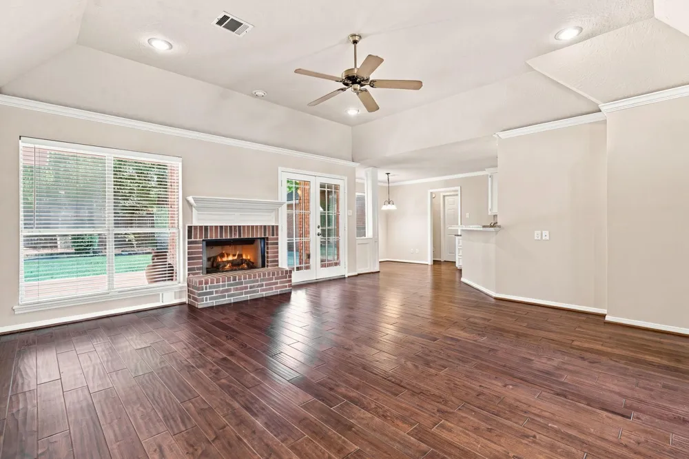 101 Lakeside Drive Conroe, TX 77356