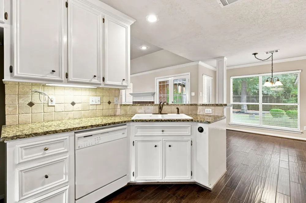 101 Lakeside Drive Conroe, TX 77356