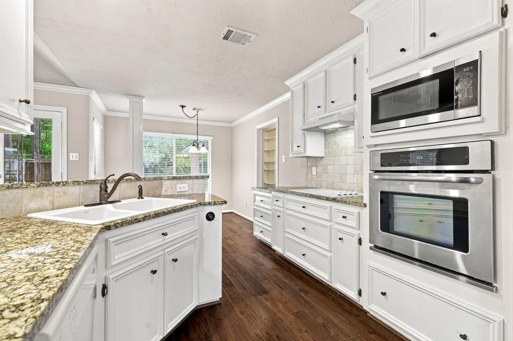 101 Lakeside Drive Conroe, TX 77356