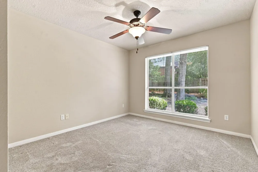 101 Lakeside Drive Conroe, TX 77356
