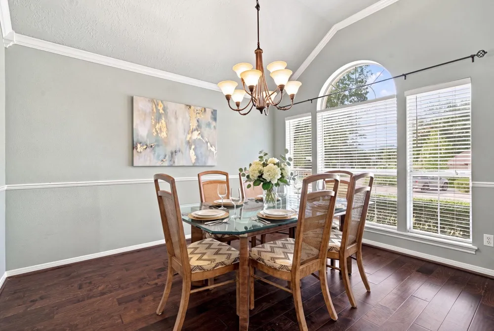 101 Lakeside Drive Conroe, TX 77356