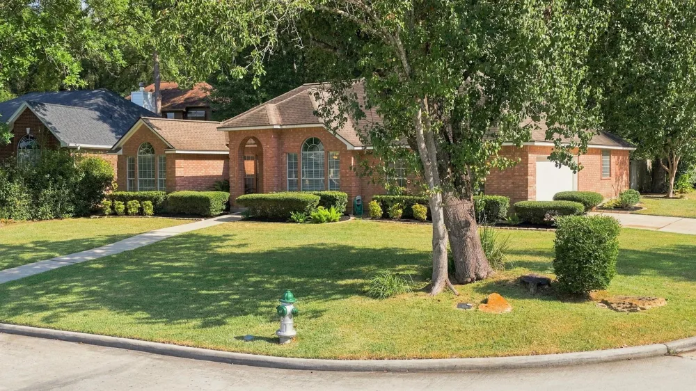 101 Lakeside Drive Conroe, TX 77356