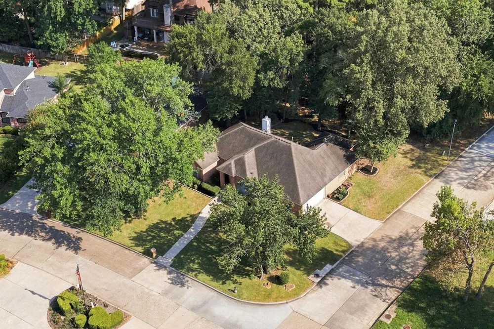 101 Lakeside Drive Conroe, TX 77356