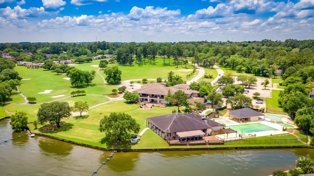 101 Lakeside Drive Conroe, TX 77356