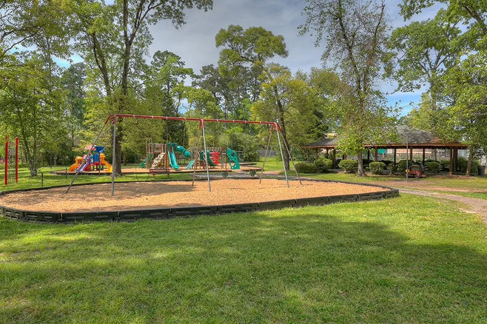 101 Lakeside Drive Conroe, TX 77356
