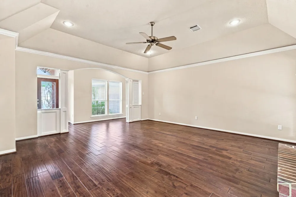 101 Lakeside Drive Conroe, TX 77356