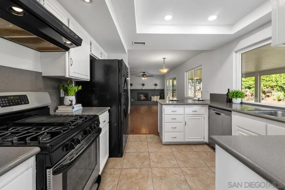 14653 Dash Way Poway, CA 92064