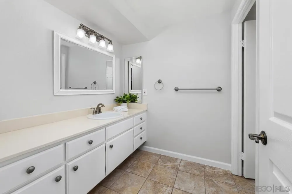 14653 Dash Way Poway, CA 92064