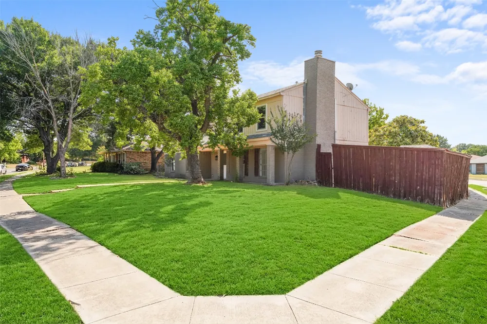 7326 Boisenberry Lane Dallas, TX 75249