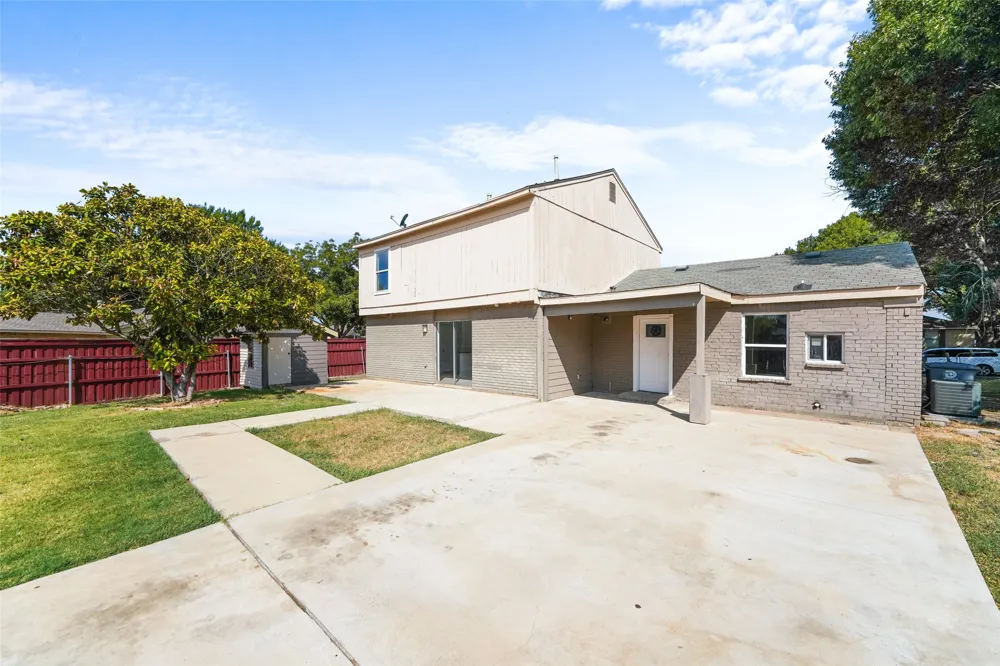 7326 Boisenberry Lane Dallas, TX 75249