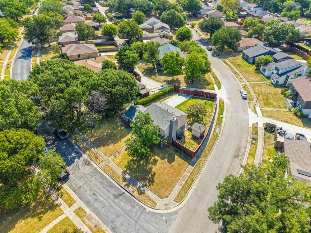 7326 Boisenberry Lane Dallas, TX 75249
