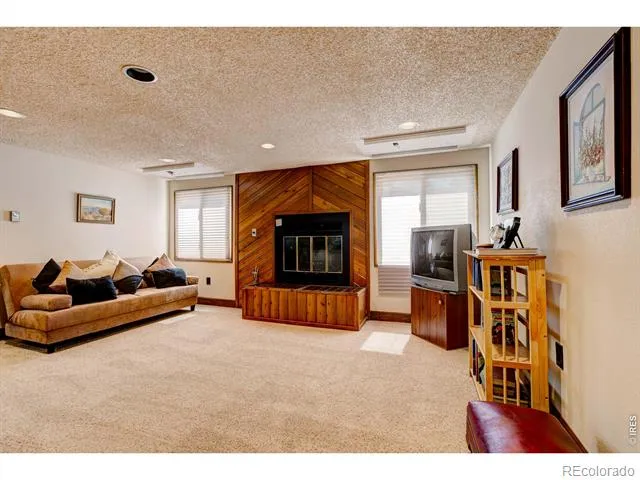 71 Cedar Drive Lyons, CO 80540
