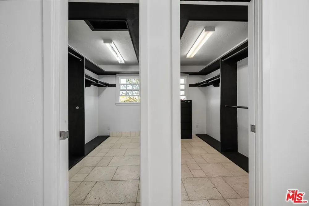 6322 W 78TH PLACE Los Angeles, CA 90045