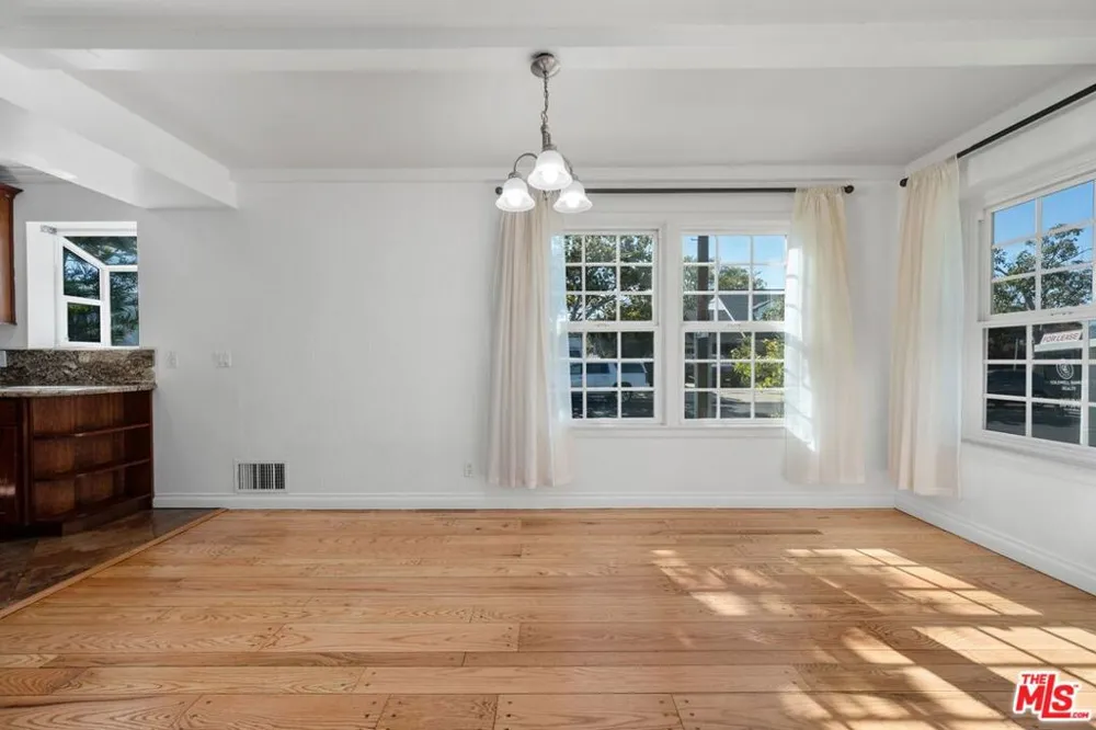 6322 W 78TH PLACE Los Angeles, CA 90045