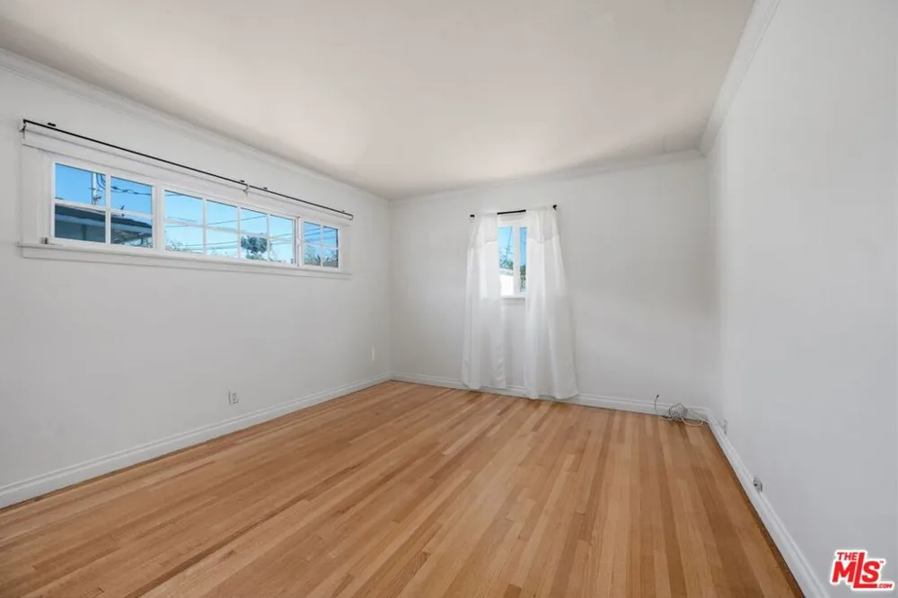 6322 W 78TH PLACE Los Angeles, CA 90045