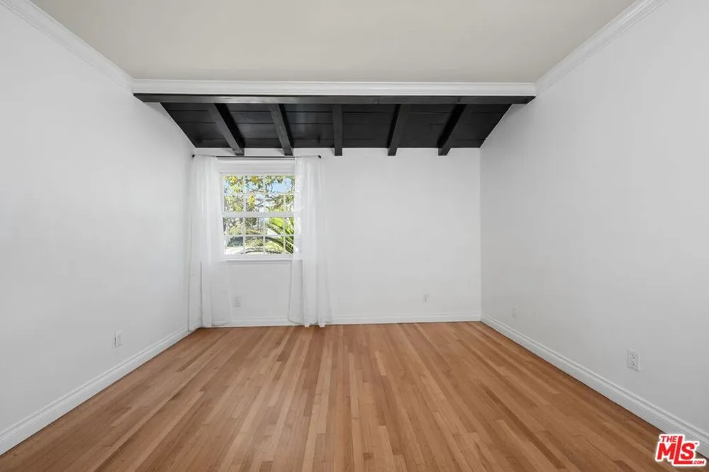 6322 W 78TH PLACE Los Angeles, CA 90045