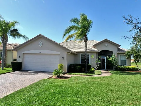 546 NW WAVERLY CIRCLE
