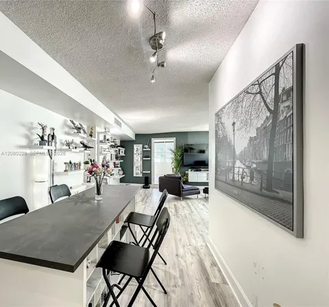 999 Brickell Bay Dr #1010
