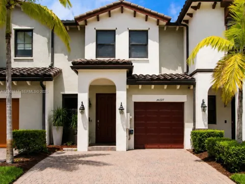 10327 NW 89th Ter
