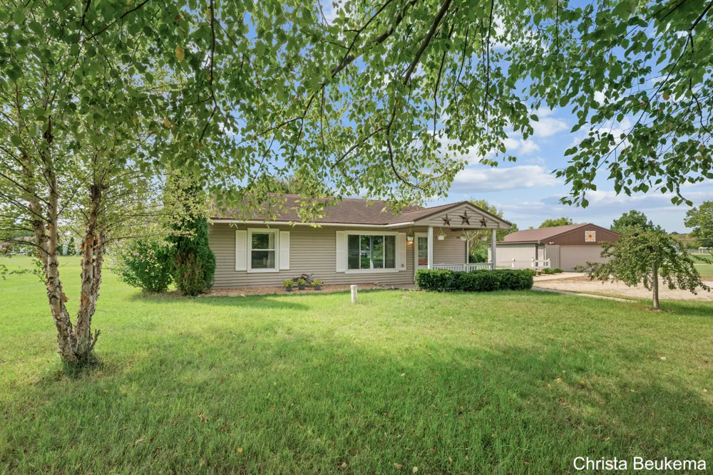 88 E Parmeter Road Ionia, MI 48846