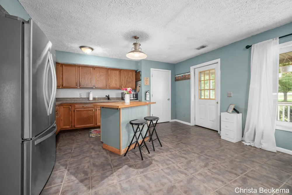 88 E Parmeter Road Ionia, MI 48846