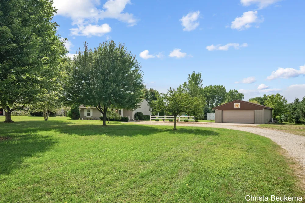 88 E Parmeter Road Ionia, MI 48846