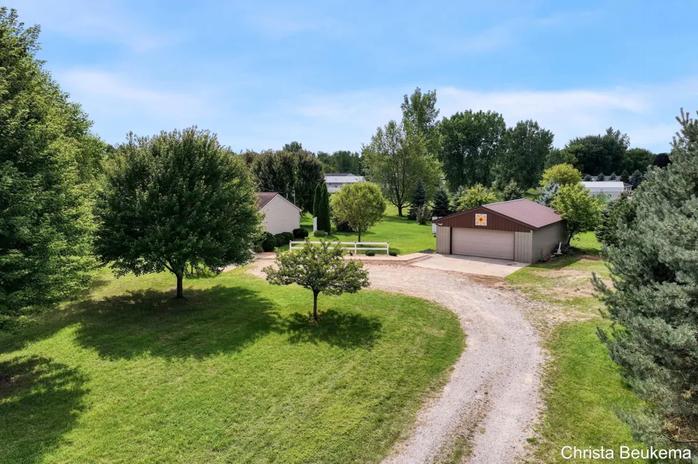 88 E Parmeter Road Ionia, MI 48846
